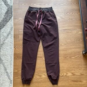 High-waisted Zamora jogger scrub pants